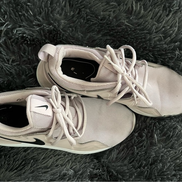 Nike Blush Pink Mauve Lavender Running shoes - Picture 3 of 6